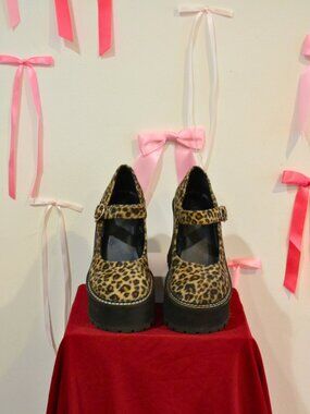 Delia’s Platform Mary Janes (Cheetah) Size 10